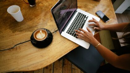 Common make money online myths that quietly waste beginners’ time
