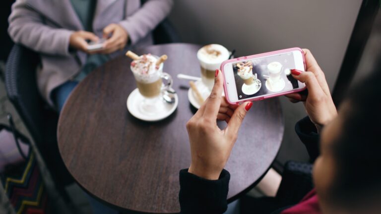Smartphone budgeting app