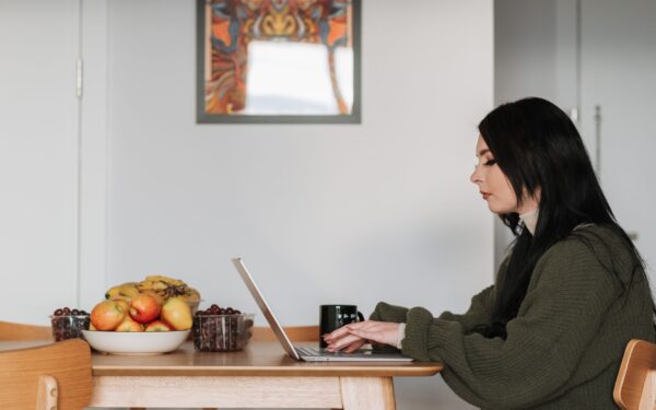 Beginner’s guide to avoiding online money-making scams
