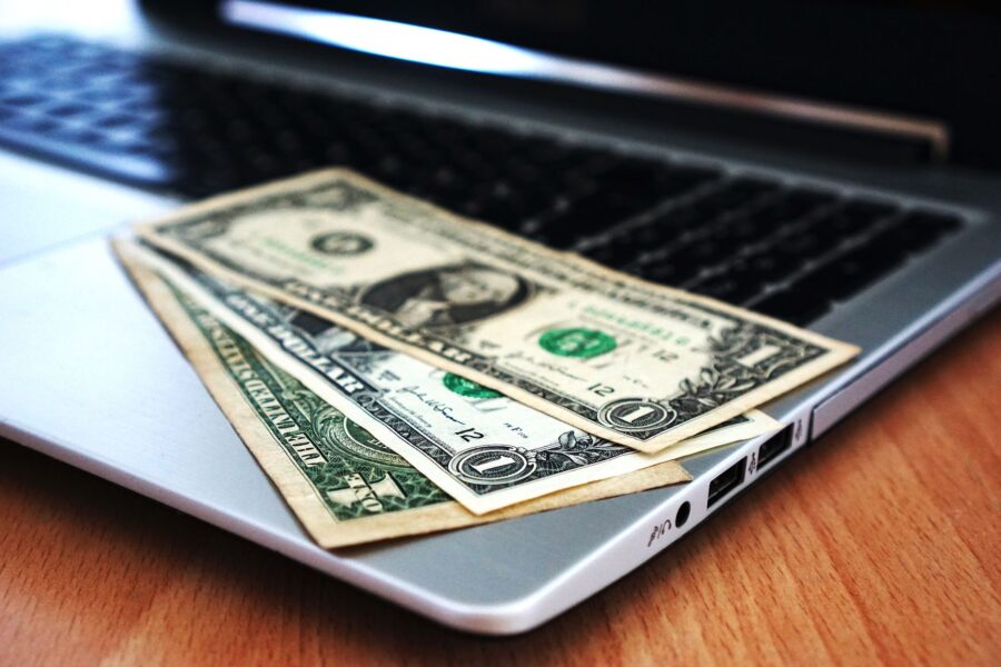 Online banking laptop