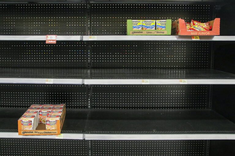 Retail store shelf