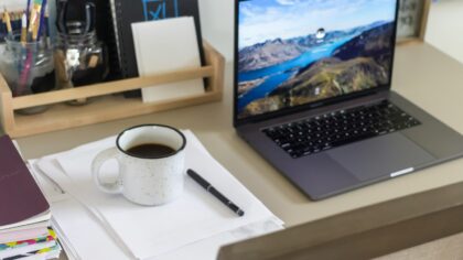 How to build a beginner-friendly virtual assistant side income from home
