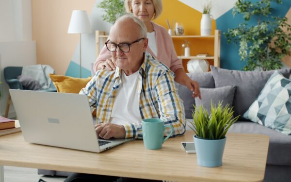 How to earn extra money offering simple local tech help in your neighborhood