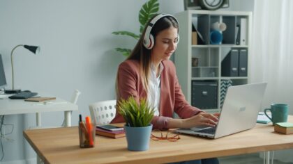 How to start earning with simple transcription work from home