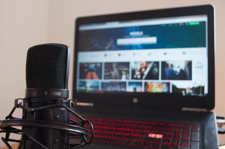 Podcaster home studio