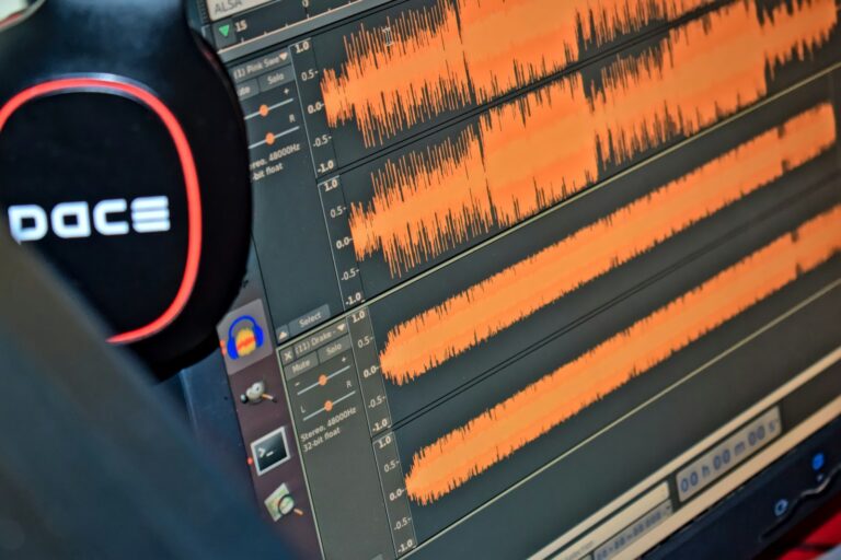 Audio editing software waveform screen