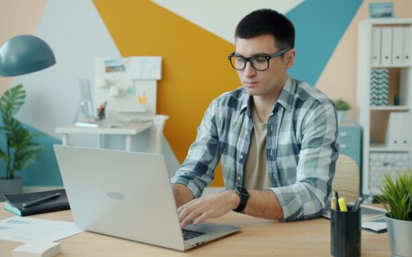 How to use micro freelancing to earn online in small, consistent steps