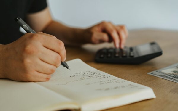 How to use short‑term financial goals to feel more in control of your money