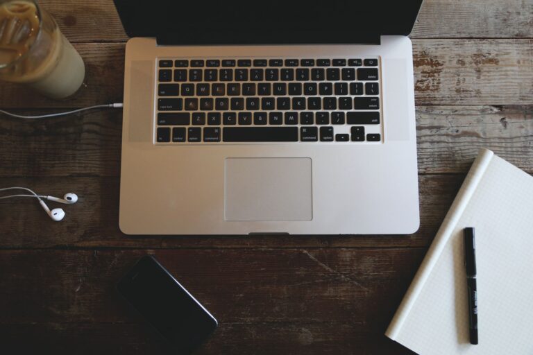 Desk laptop bank