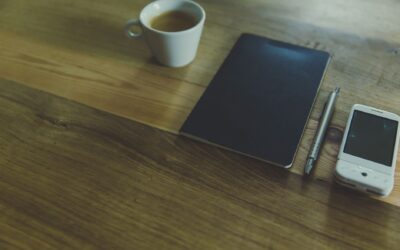 A simple weekly money checkup routine that keeps your spending on track