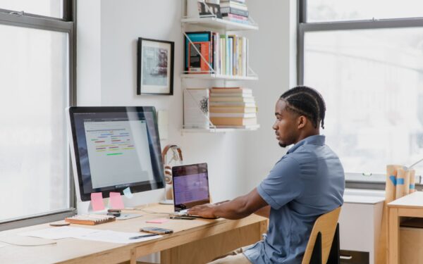 Flexible ways to earn money by using your digital skills