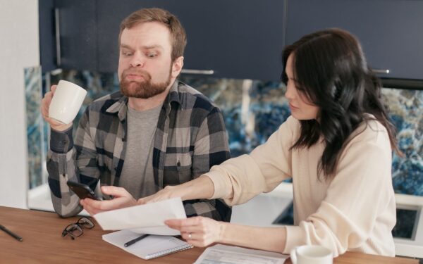How a simple bill calendar can keep your bank account steadier all month