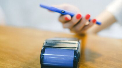 How digital wallets work and how to use them safely for everyday payments