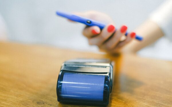 How digital wallets work and how to use them safely for everyday payments