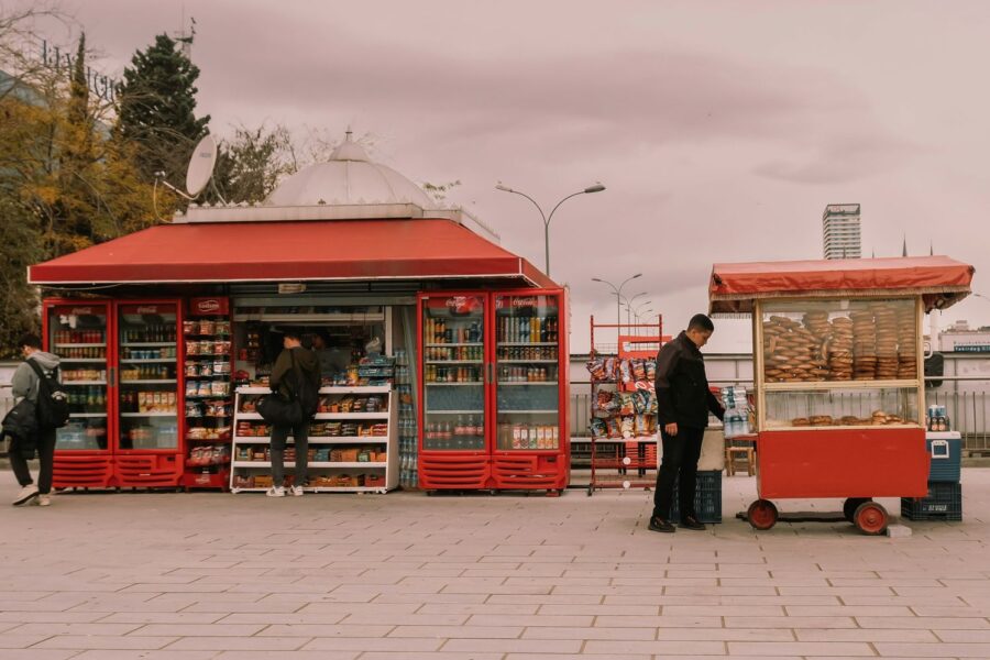 Street vendor kiosk