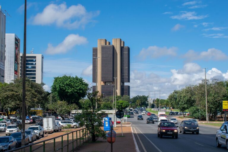 Central bank building