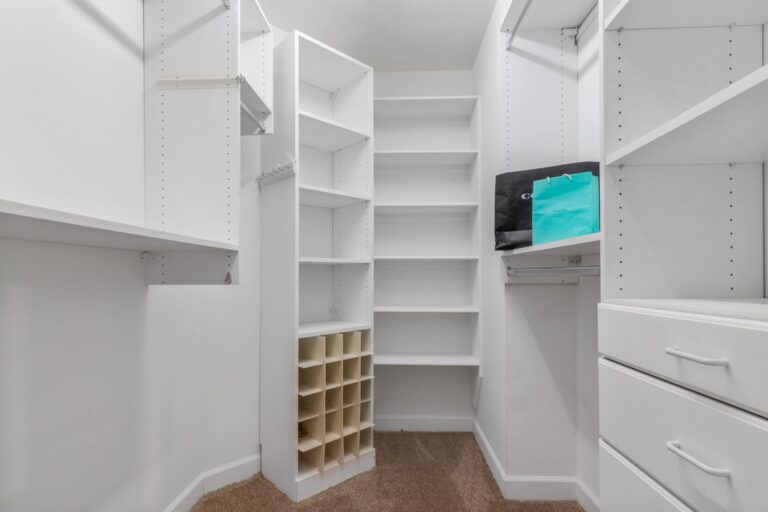 Home organizer decluttering
