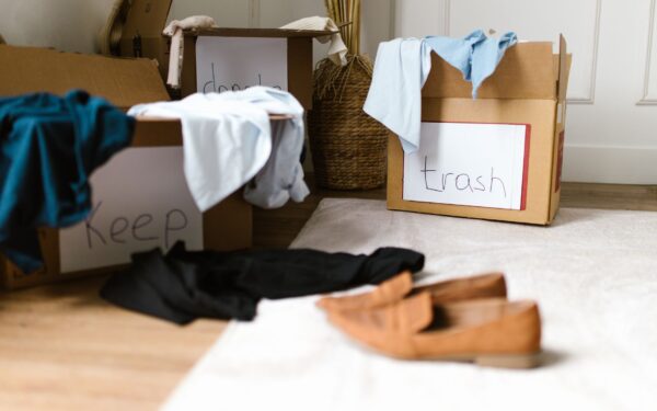 How to earn extra money offering simple home organizing services