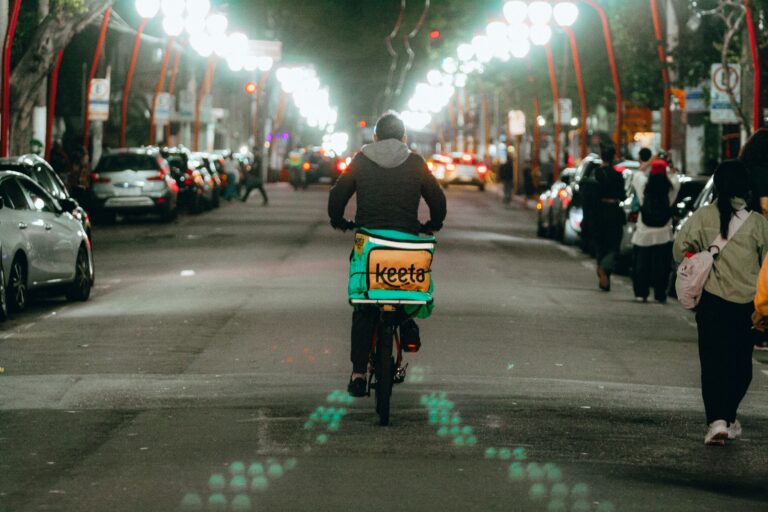 Courier bicycle night