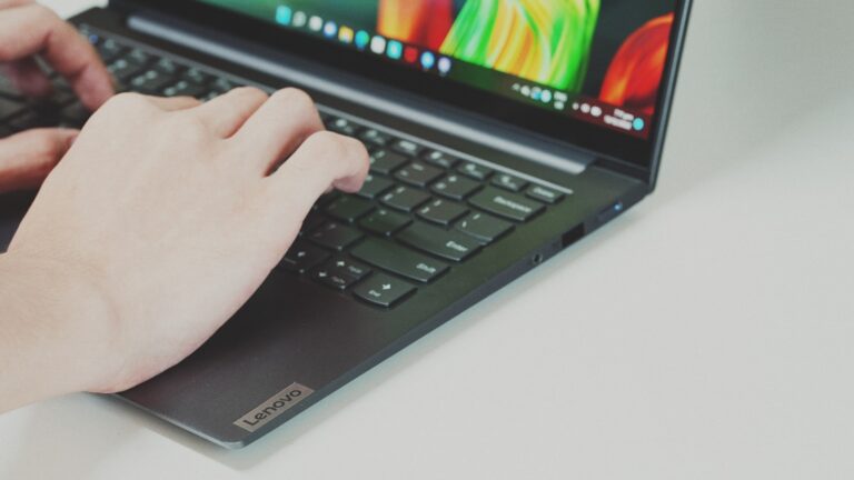 Laptop inbox screen