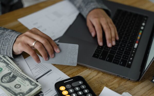 How to use a line of credit without drifting into long‑term debt