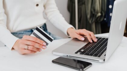 Smart banking habits that quietly save you money over time