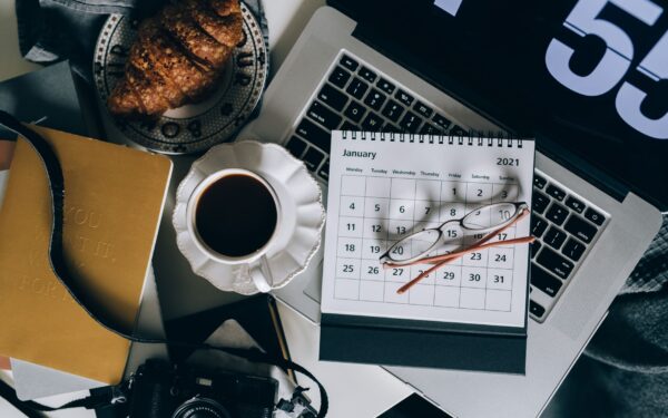 Weekend side hustles you can start without burning out your weekday job